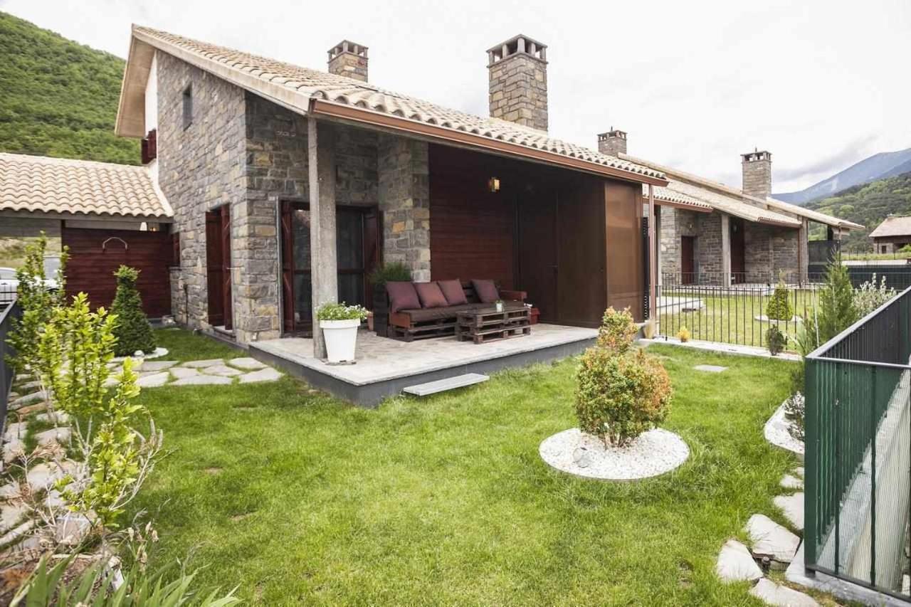 Casa Rural Biescas Chalet de montaña en el Pirineo Villa Gavín Exterior foto